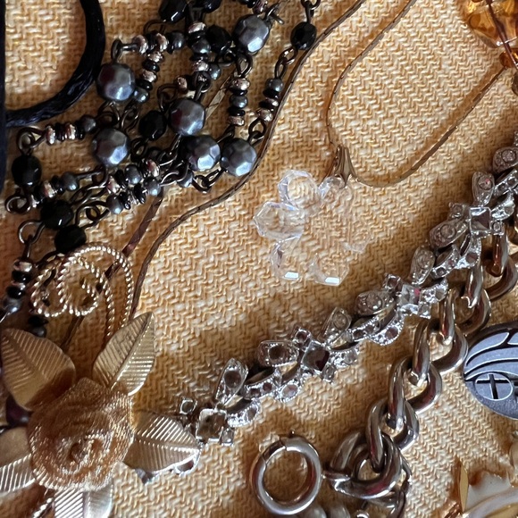 ☎️☎️ LAST CHANCE ☎️☎️ Jewelry Expo this and that! Vintage pieces. - Picture 14 of 17